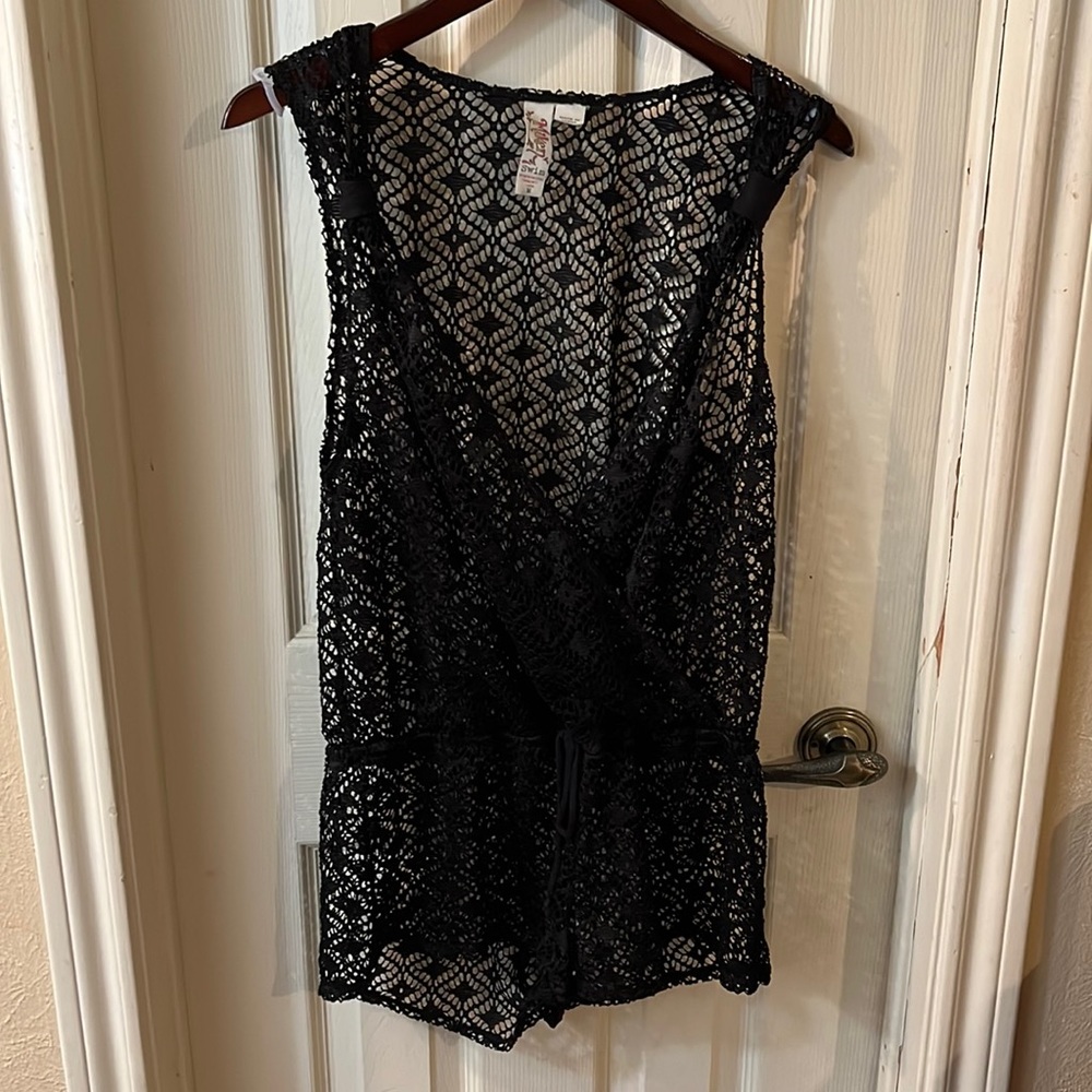 MIKEN SWIM COVER ROMPER SIZE MEDIUM